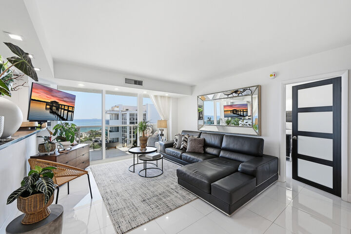 Property Photo:  2715 N Ocean Boulevard Ph D  FL 33308 