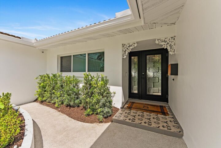 Property Photo:  1289 SW 7th Street  FL 33486 