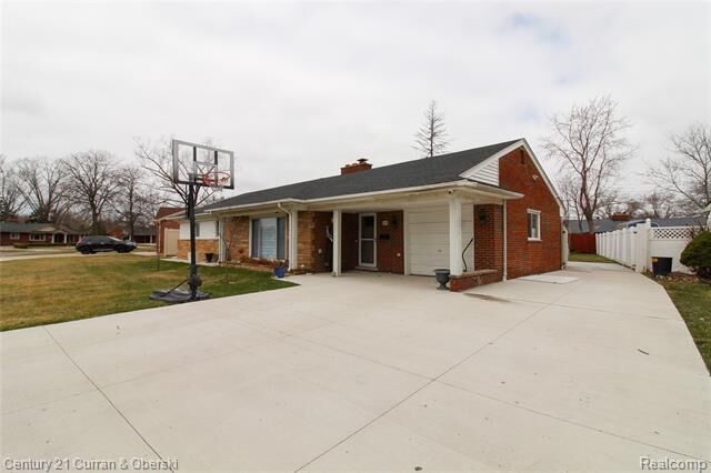 Property Photo:  25520 Elon Drive  MI 48127 