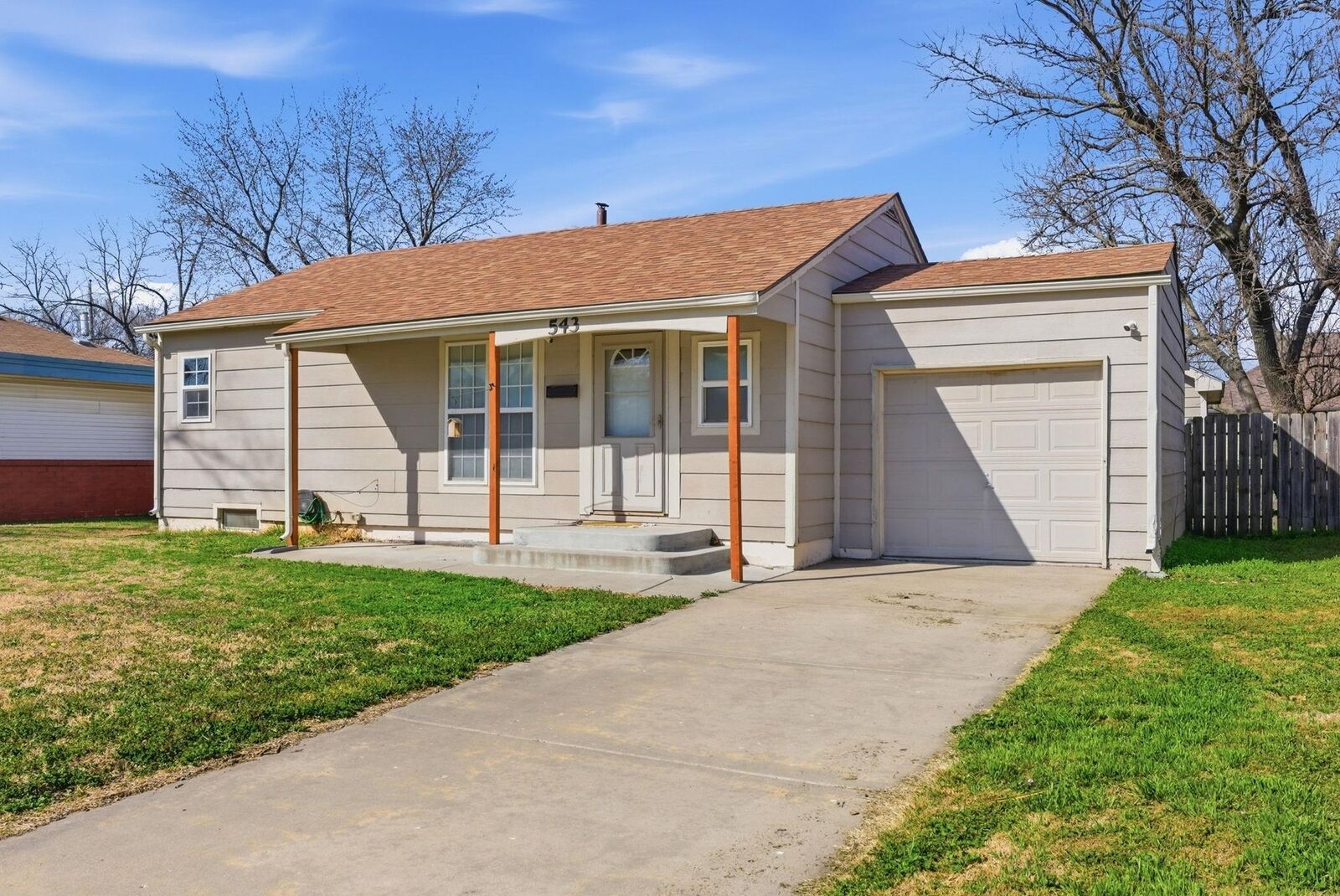 Property Photo:  543 S Pinecrest St  KS 67218 