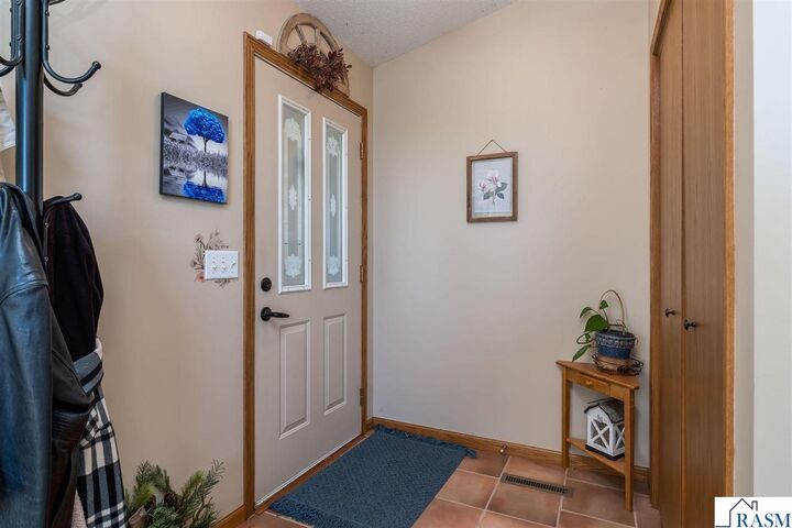 Property Photo:  2338 Hoffman Path  MN 56001 