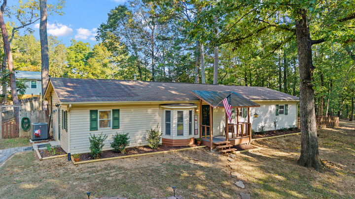 Property Photo:  147 Norwood Drive SE  TN 37323 