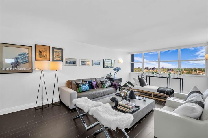 Property Photo:  1400 S Ocean Dr 804  FL 33019 