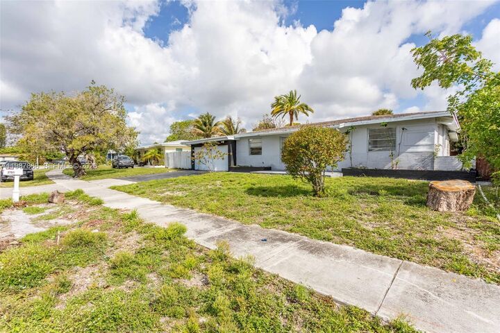 Property Photo:  3751 SW 32nd Ct  FL 33023 