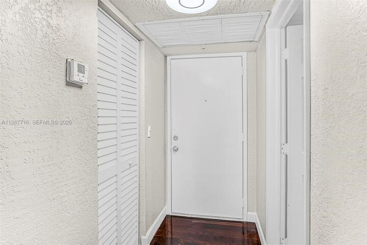 Property Photo:  9450 Live Oak Pl 102  FL 33324 