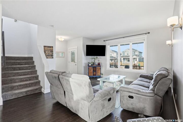 Property Photo:  338 Rosewood Boulevard W  SK S7V 0G9 