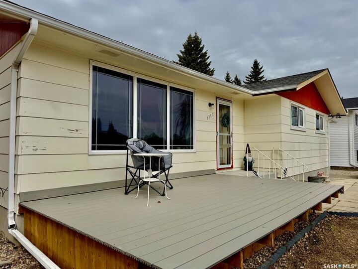 Property Photo:  1117 10th Street  SK S0K 2A0 