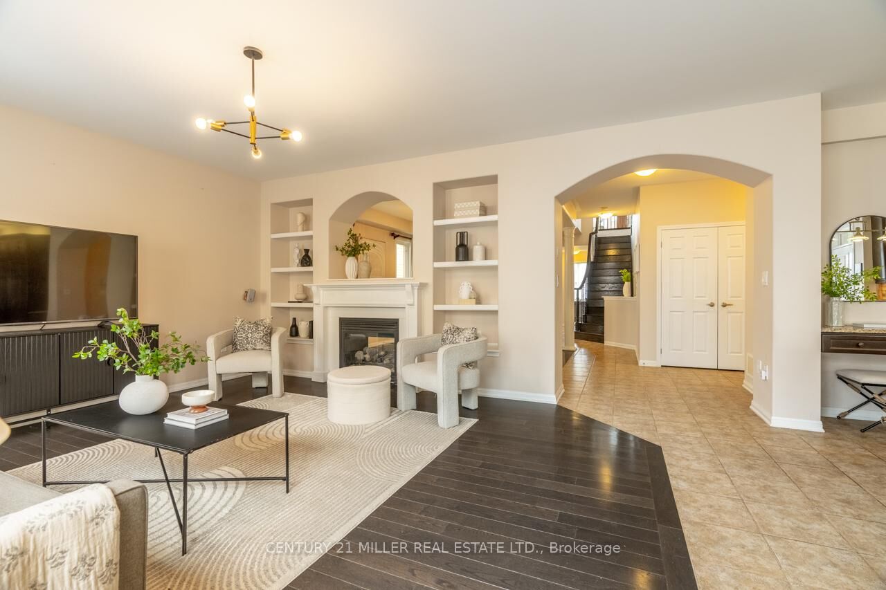 Property Photo:  468 Coombs Court  ON L9T 7N5 