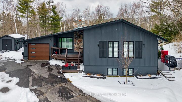Property Photo: 24 Birch Grove Drive ON L4M 4Y8