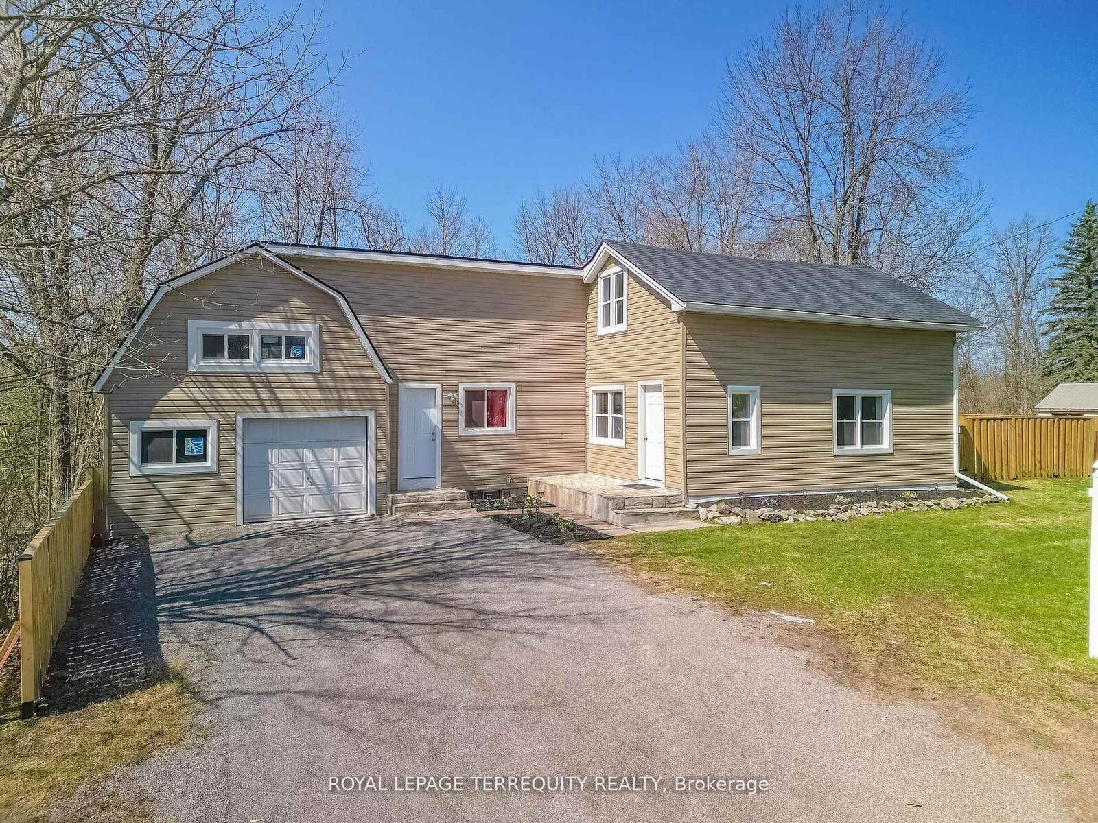 Property Photo: 109 Forsyth Street ON K0K 2M0