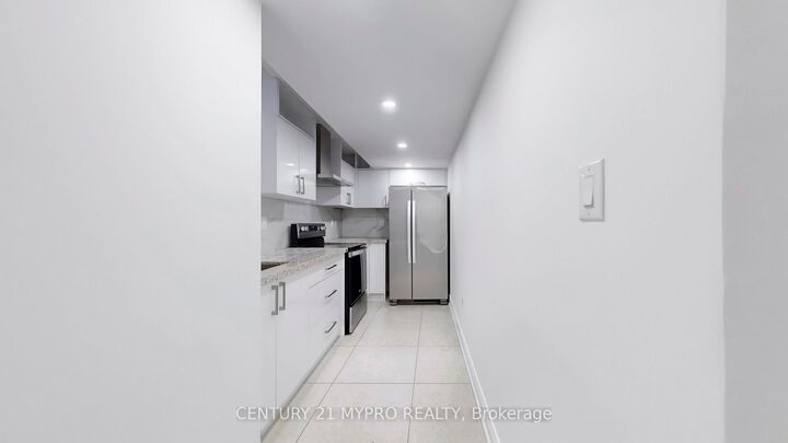 Property Photo:  13 Manor Glen Crescent Bsmt  ON L0G 1M0 