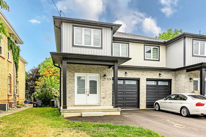 Property Photo:  124 King Street E  ON N5C 1G9 