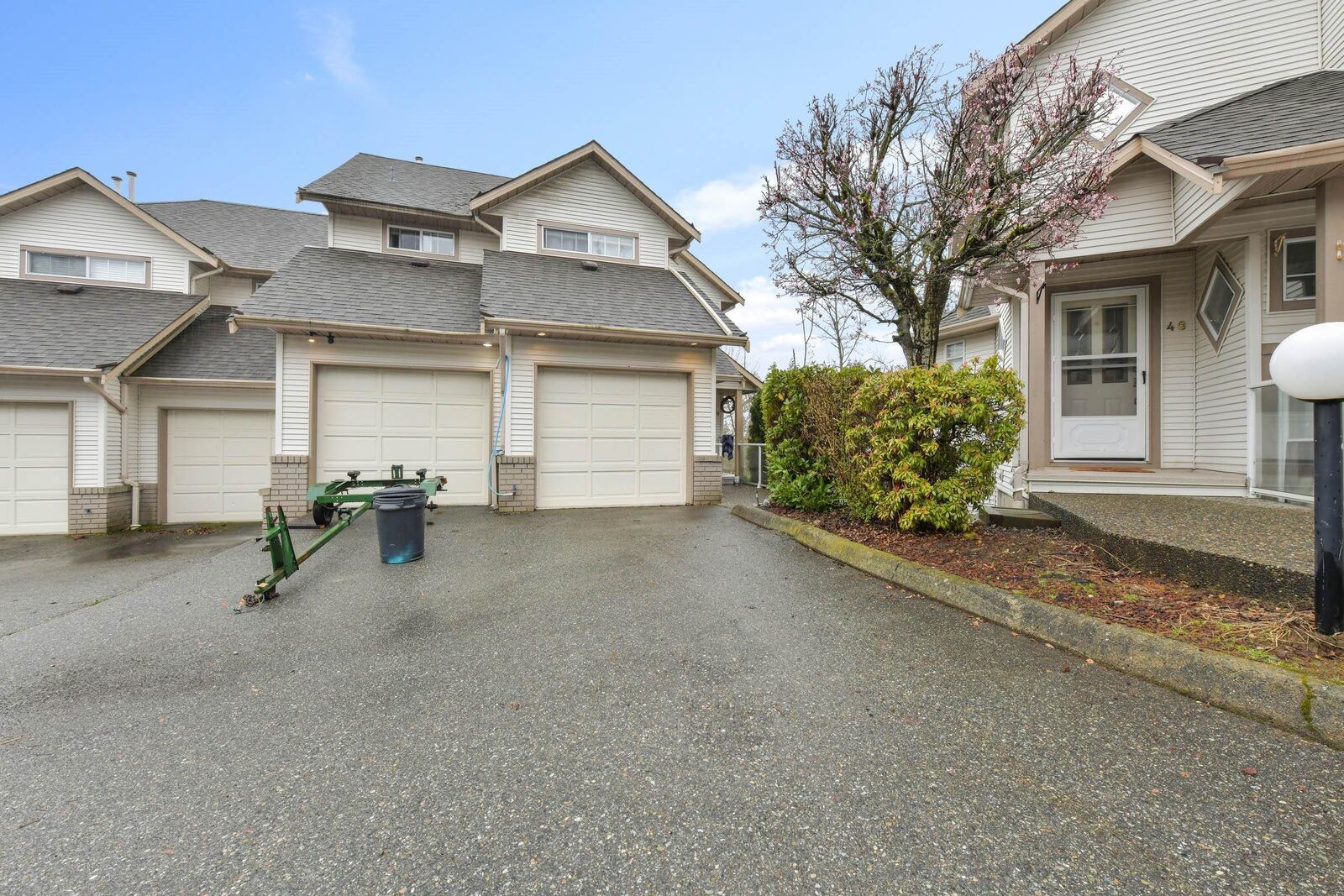 Property Photo: 32361 McRae Avenue 51 BC V2V 4X7