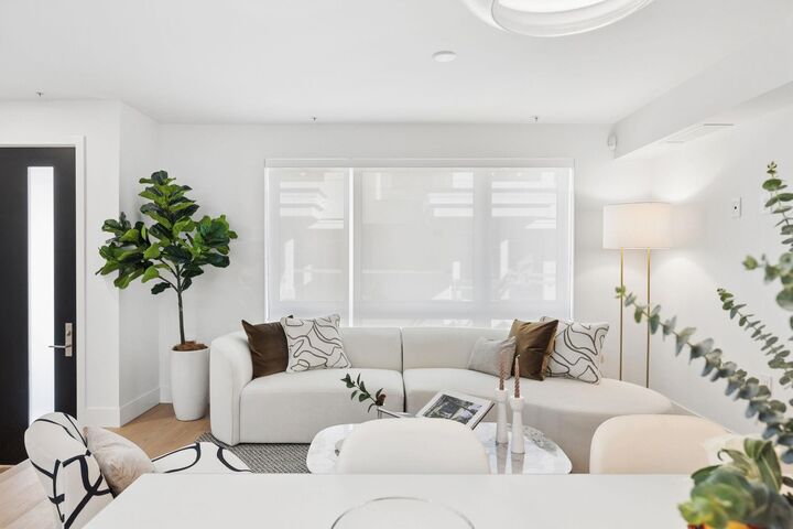 Property Photo: 578 W 24 Avenue 202 BC V5Z 2B4