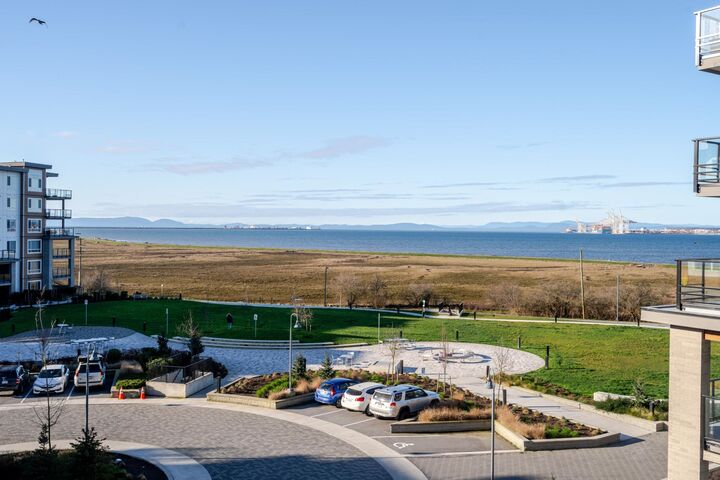 Property Photo: 2499 Rabbit Drive 426 BC V4M 0G4