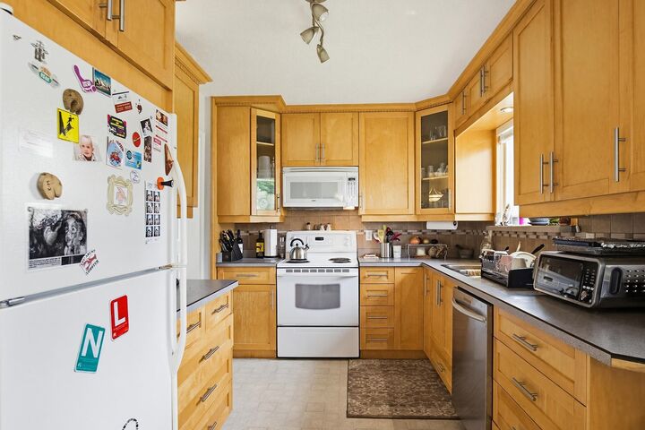 Property Photo: 33359 Whidden Avenue BC V2V 4Z6