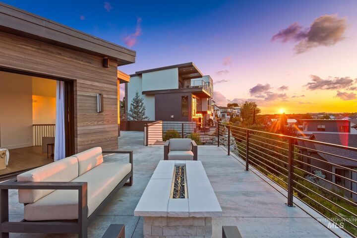 Property Photo: 885 E Joplin Lane ID 83616