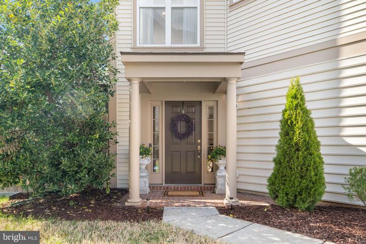 Property Photo:  23427 Spice Bush Terrace  VA 20148 