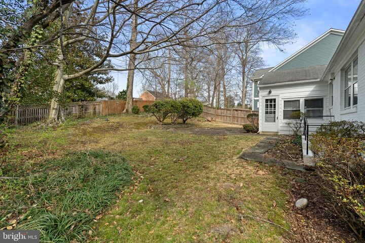 Property Photo:  5617 Knollwood Road  MD 20816 