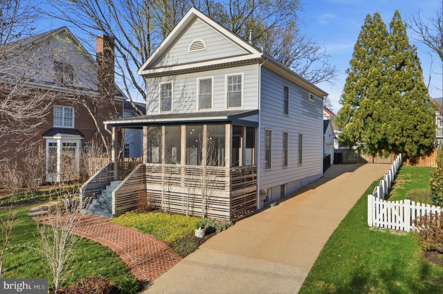 Property Photo:  1433 Buena Vista Avenue  VA 22101 