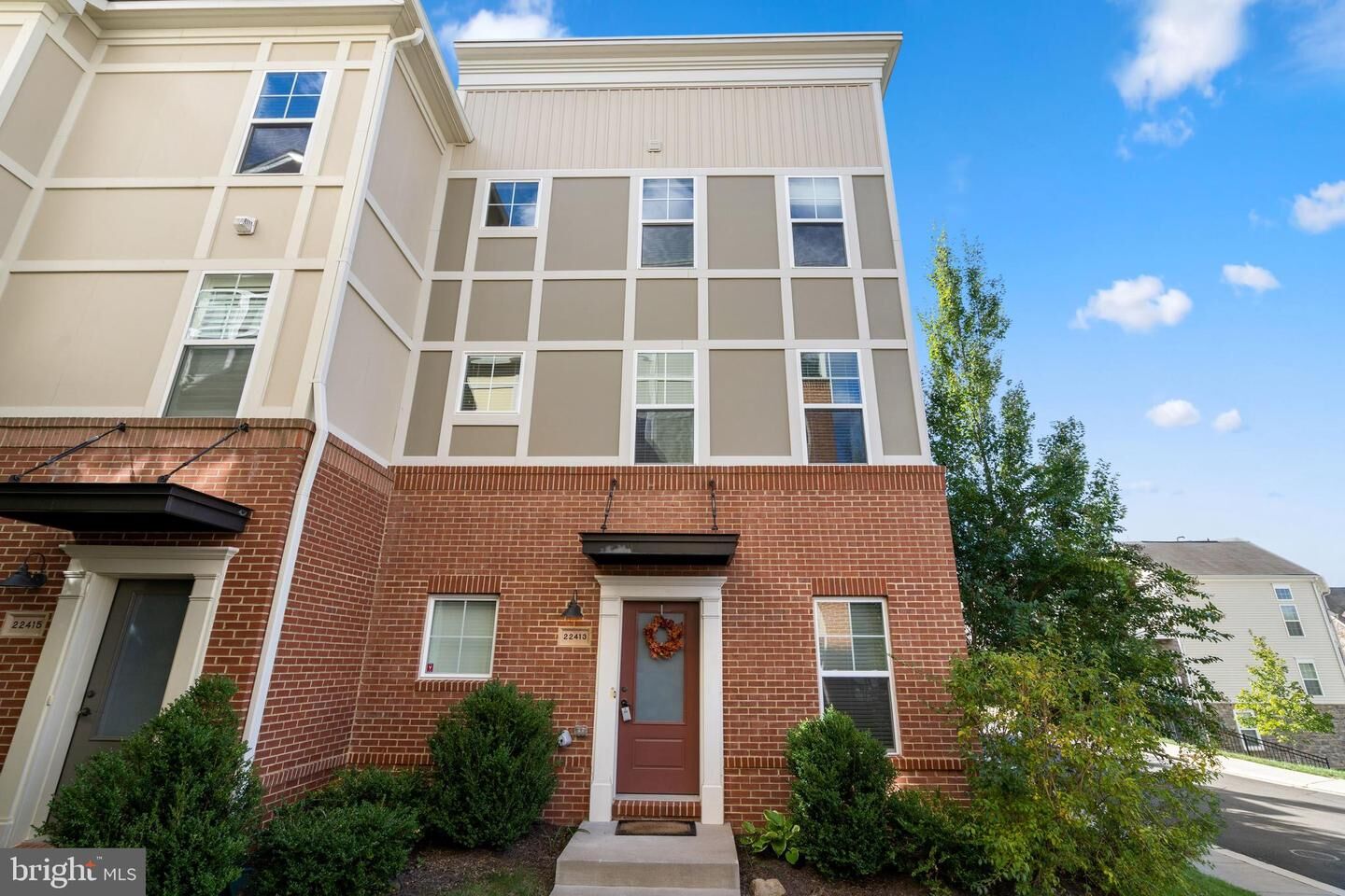 Property Photo: 22413 Verde Gate Terrace VA 20148