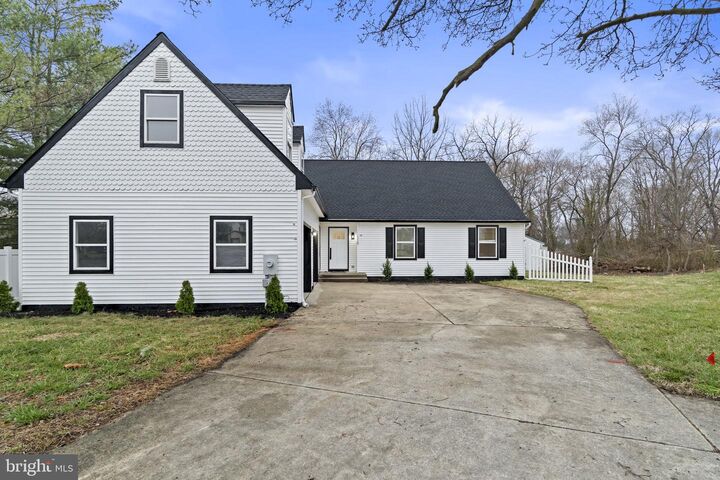 Property Photo:  115 Bradley  NJ 08021 