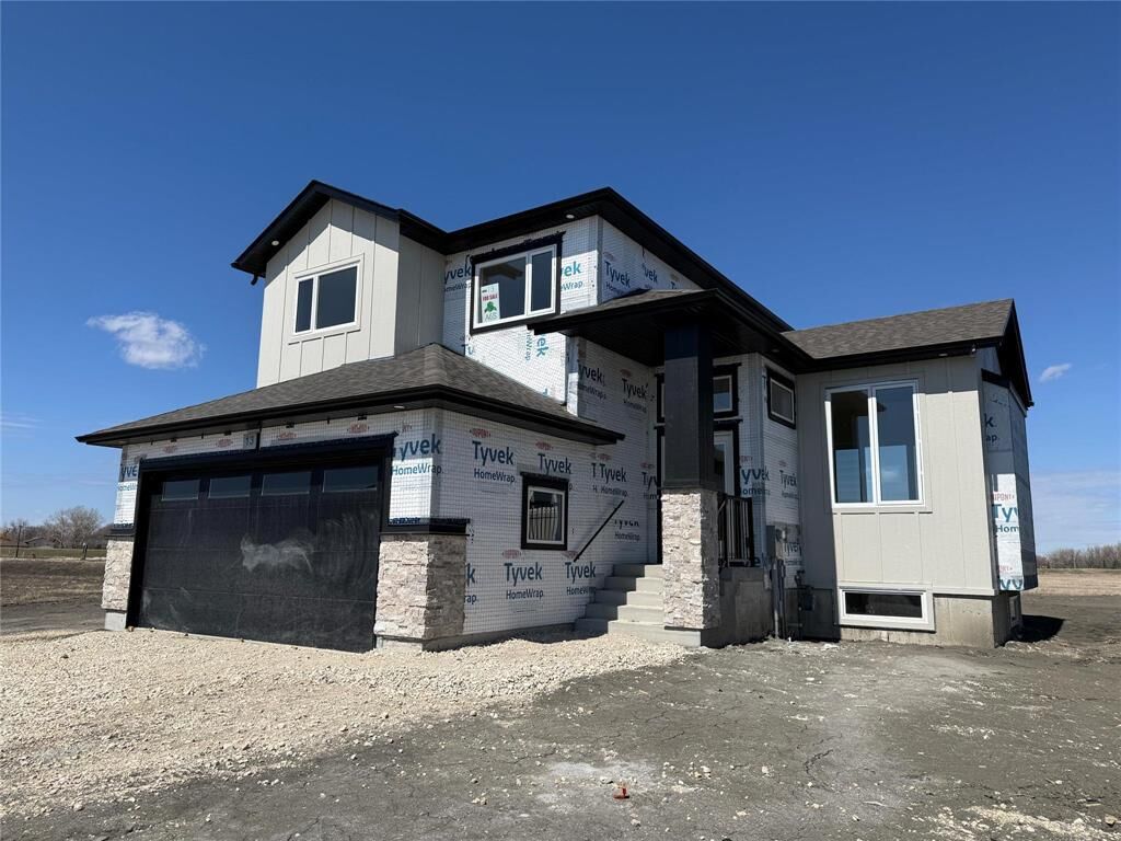 Property Photo:  13 Parkrose Place  MB R5A 0B4 