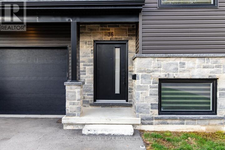 Photo de la propriété: 36 Page Street ON L3K 5V1