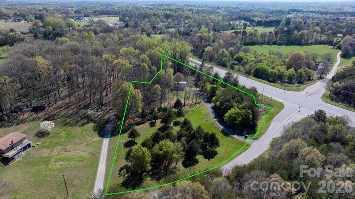 Property Photo:  1859 McRee Road  NC 28658 