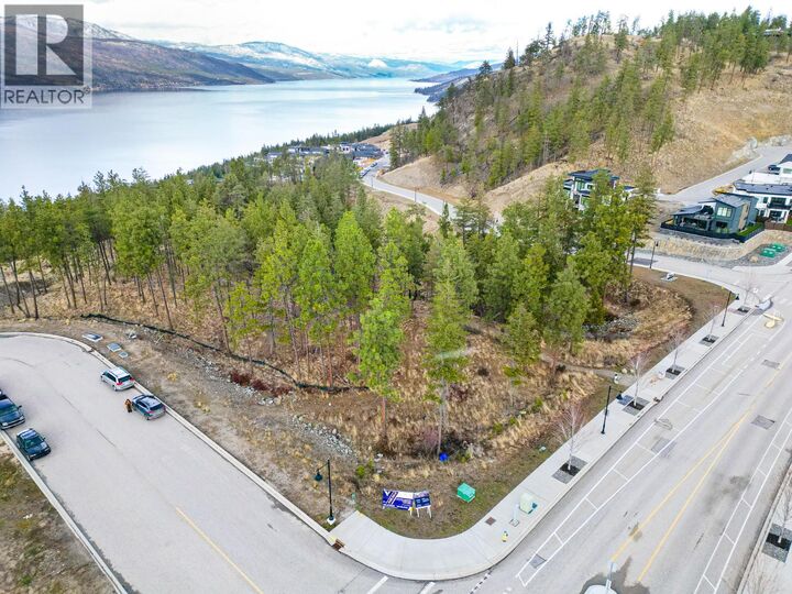 Property Photo:  1810 Hilltop Crescent  BC V1V 2R1 