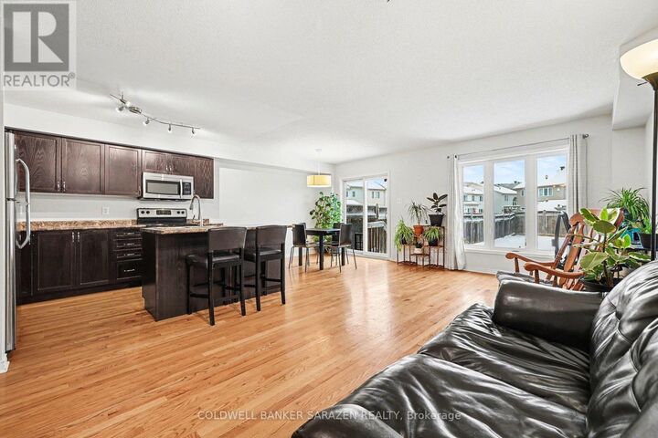 Photo de la propriété:  157 Lokoya Street  ON K2S 0J5 