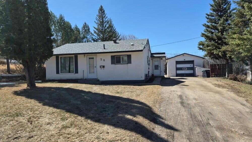 Property Photo:  28 29th Street North  MB R7B 1J9 