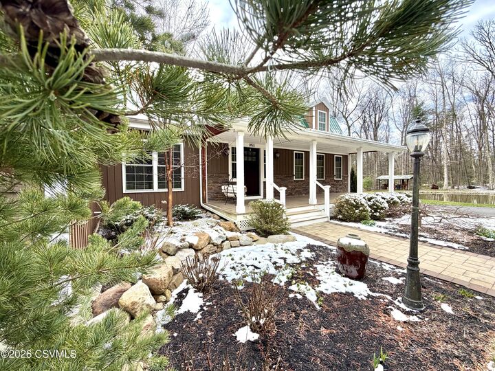 Property Photo: 951 Mountain Road PA 17086