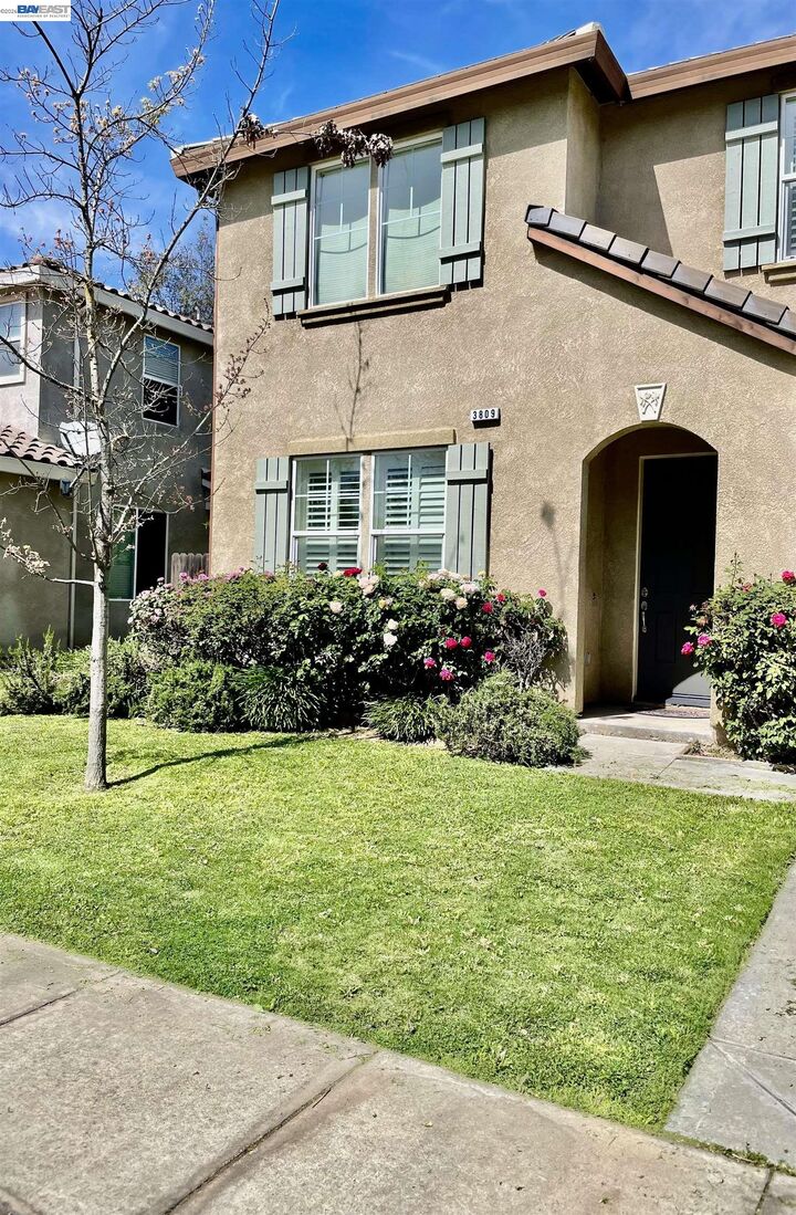 Property Photo: 3809 Ruffed Grouse Ln CA 95355