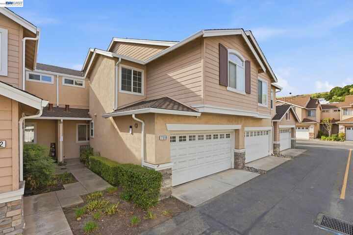 Property Photo: 7318 Bower Ln CA 94568