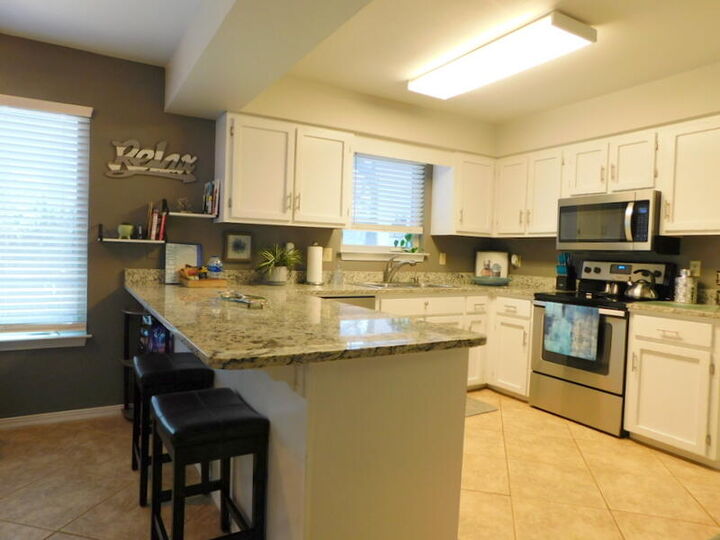 Property Photo: 939 Ridgewood Way FL 32578
