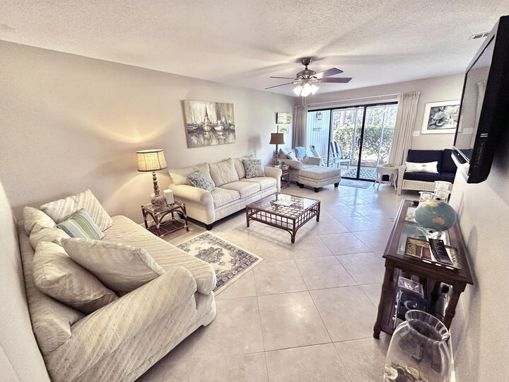 Property Photo:  534 Augusta Place # 11402  FL 32550 