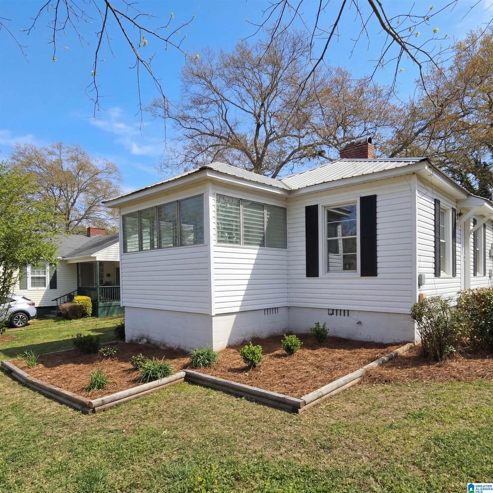 Property Photo:  817 Maplewood Avenue  AL 36207 