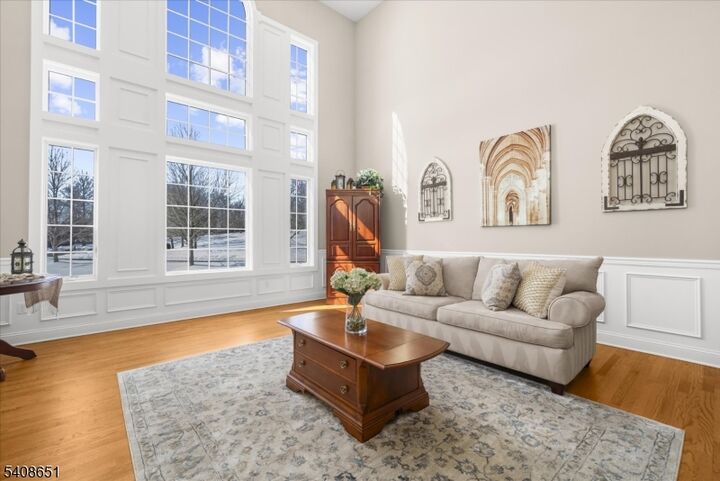 Property Photo:  4 Steinbeck Ct  NJ 08848 