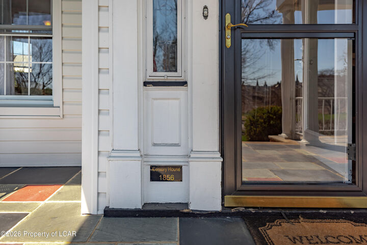 Property Photo: 908 Susquehanna Avenue PA 18643
