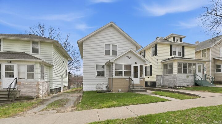 Property Photo:  1603 Howell Street  IN 46808 
