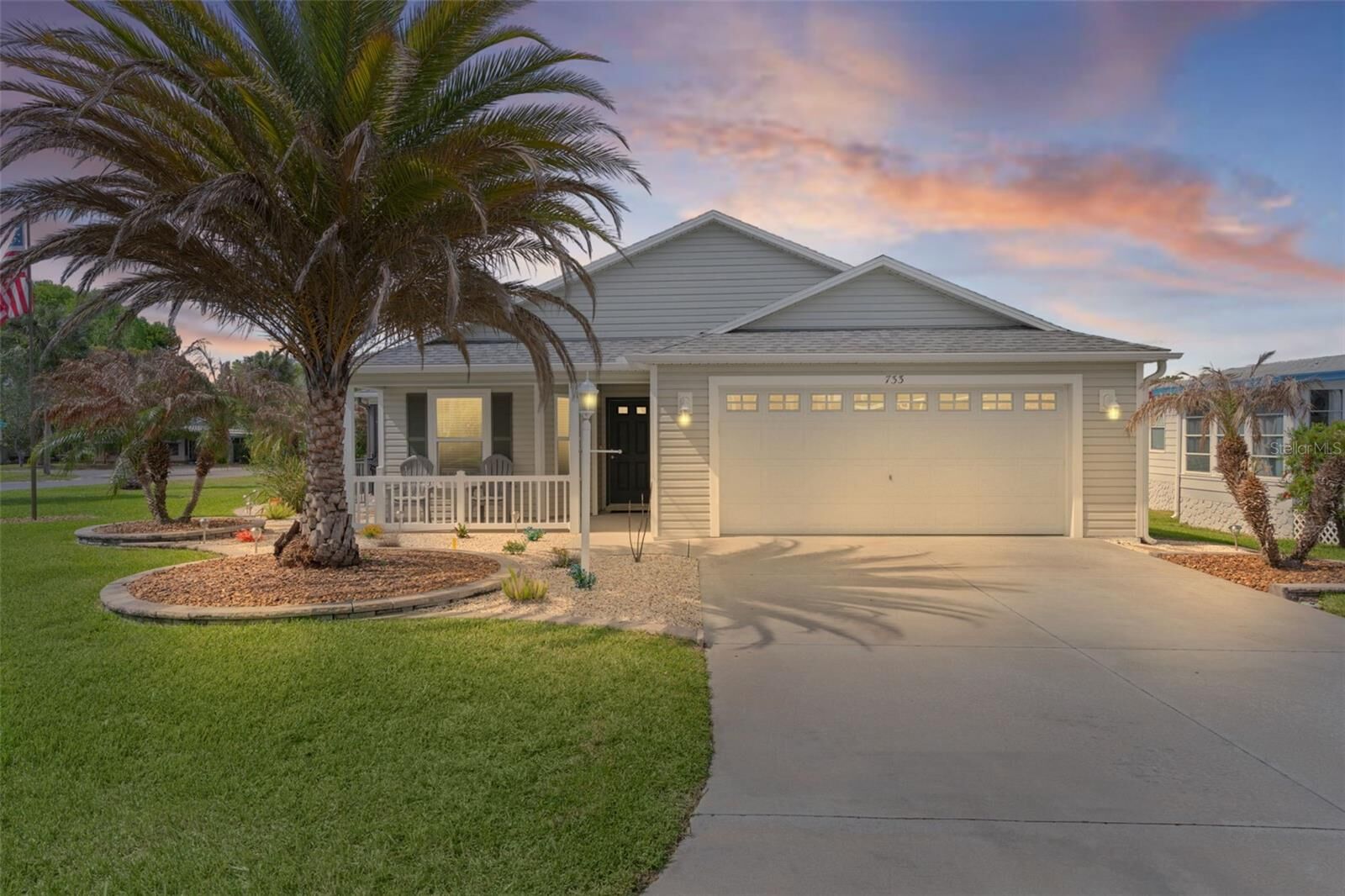 Property Photo:  733 Jason Drive  FL 32159 