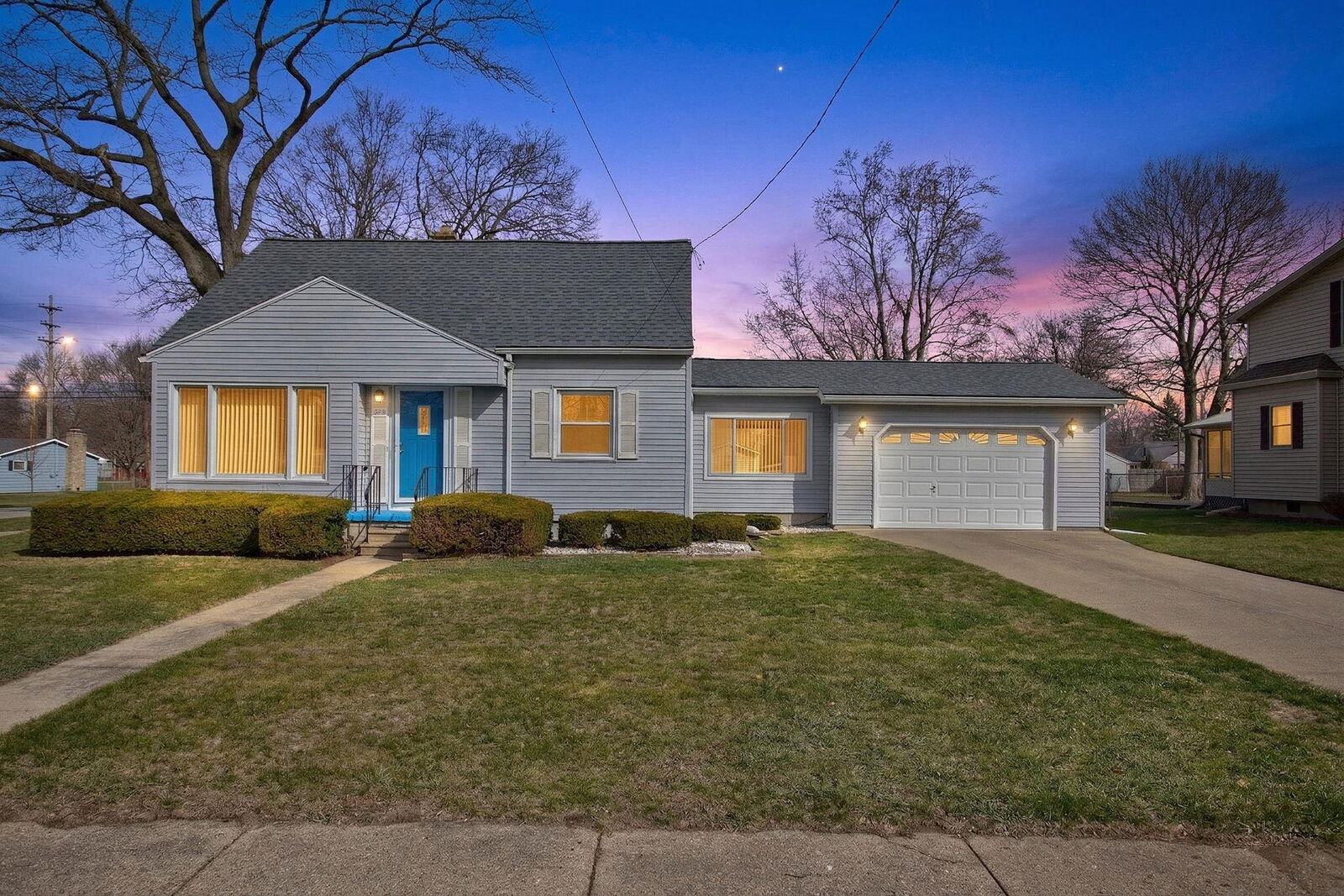 Property Photo: 2318 Lancaster Boulevard MI 49202