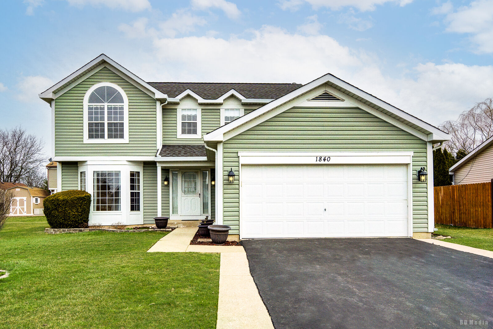 Property Photo:  1840 Windmill Drive  IL 60133 