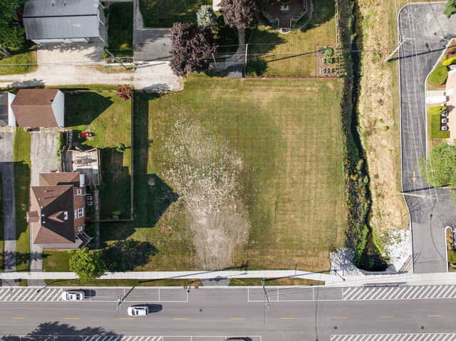 Property Photo:  652 Penfield Street  IL 60401 