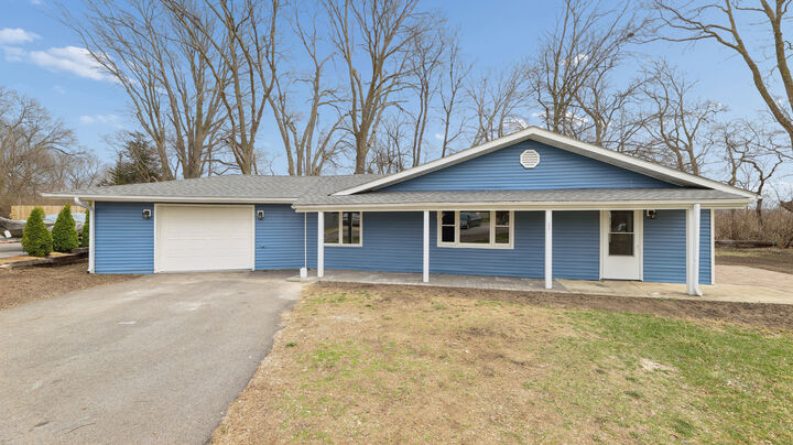 Property Photo:  1624 Chicago Street  IL 61021 