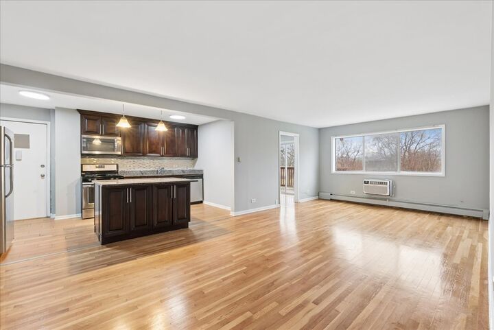 Property Photo:  726 Dempster Street 206  IL 60056 