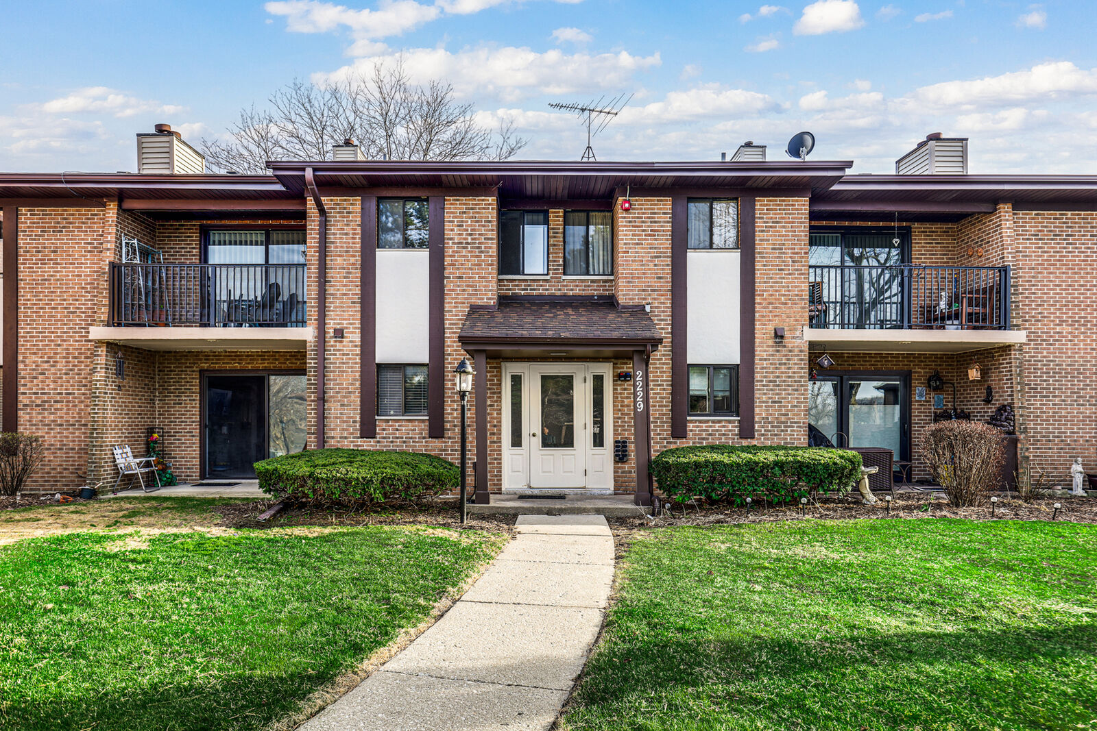 Property Photo:  2229 Wharf Drive 1108  IL 60517 