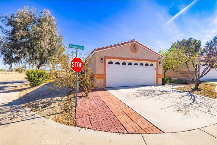 Property Photo:  2300 Panorama Lane  CA 93560 