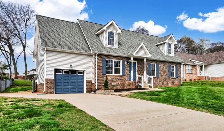 Property Photo: 1402 Marla Ct TN 37042